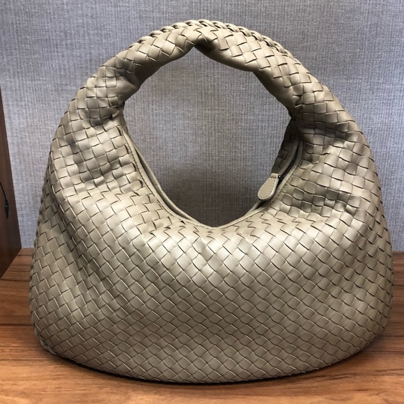 Bottega Veneta Handbags - Bottega Veneta large Nude leather hobo